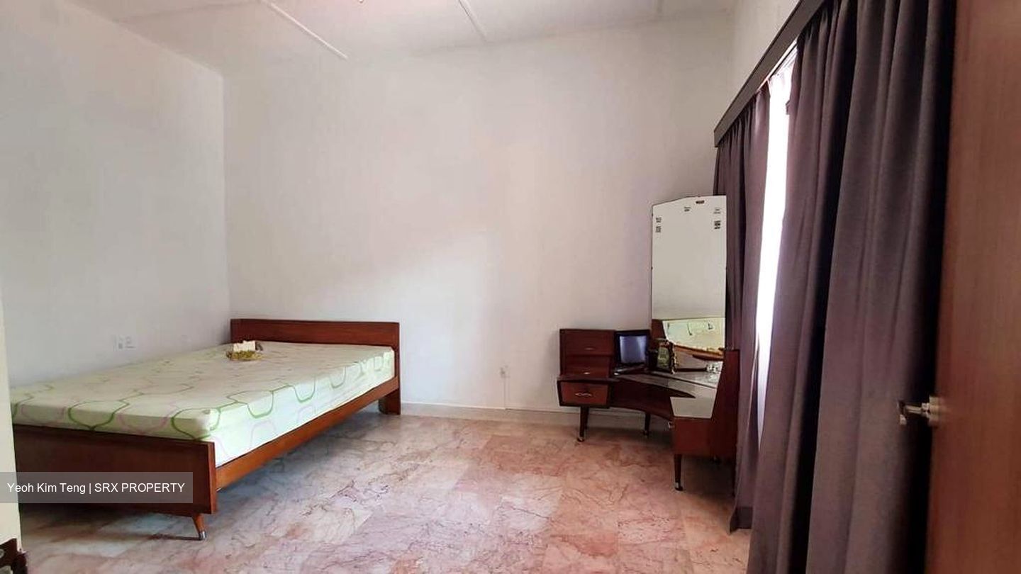 Ceylon Road (D15), Terrace #513839731